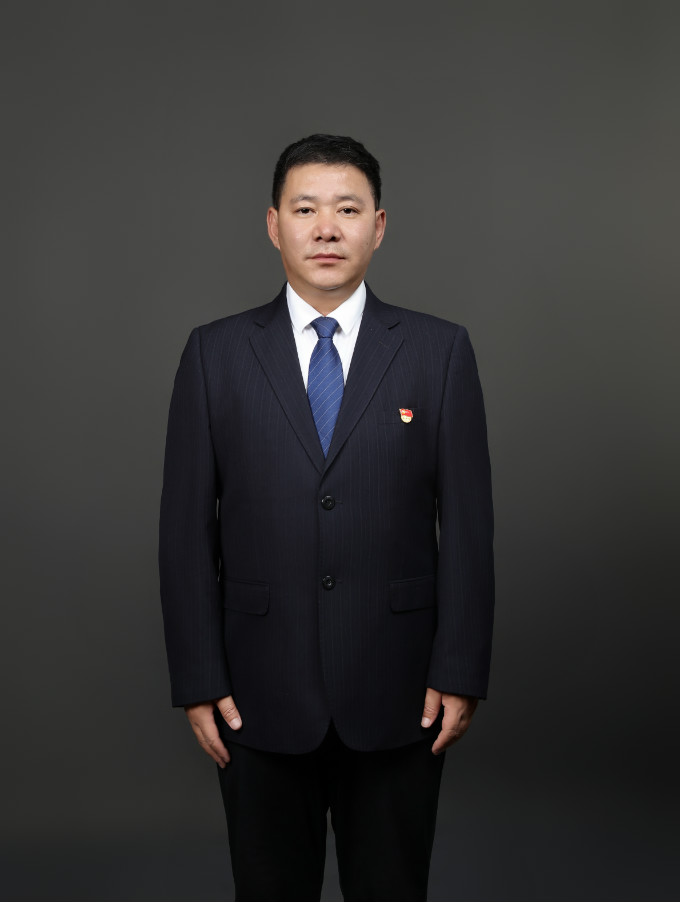 顿珠朗加 (董事长、党委书记)